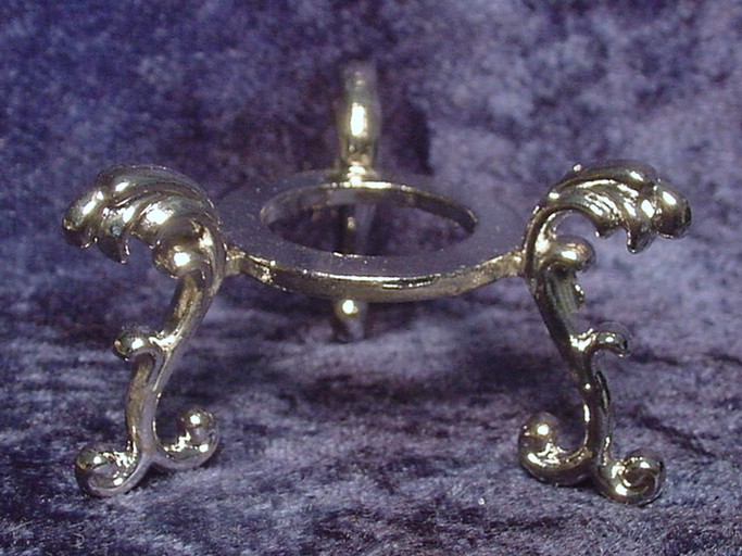 Chippendale Stand